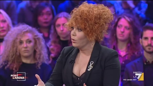 L Attrice Simona Patitucci Contro Cristian Casella E Un Grande Affabulatore