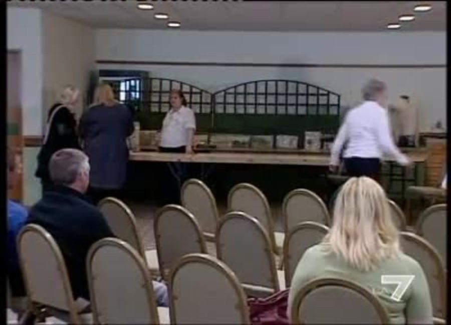 Tg La7 Video 28 06 2010 All Asta I Quadri Di Hitler
