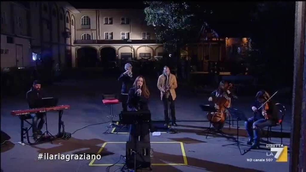 Ilaria Graziano interpreta A Mano A Mano di Rino Gaetano