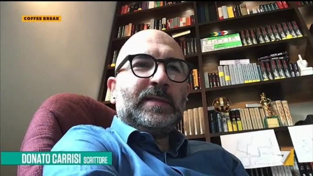 Donato Carrisi, maestro di thriller: La narrazione confusa del virus si  piega ad altri scopi