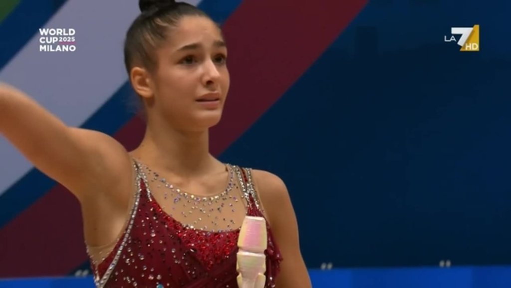 Sofia Raffaeli alle clavette a Milano, World Cup 2025 ginnastica ritmica