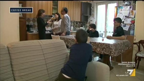 famiglia calo il padre lascia la moglie con 14 figli tagada