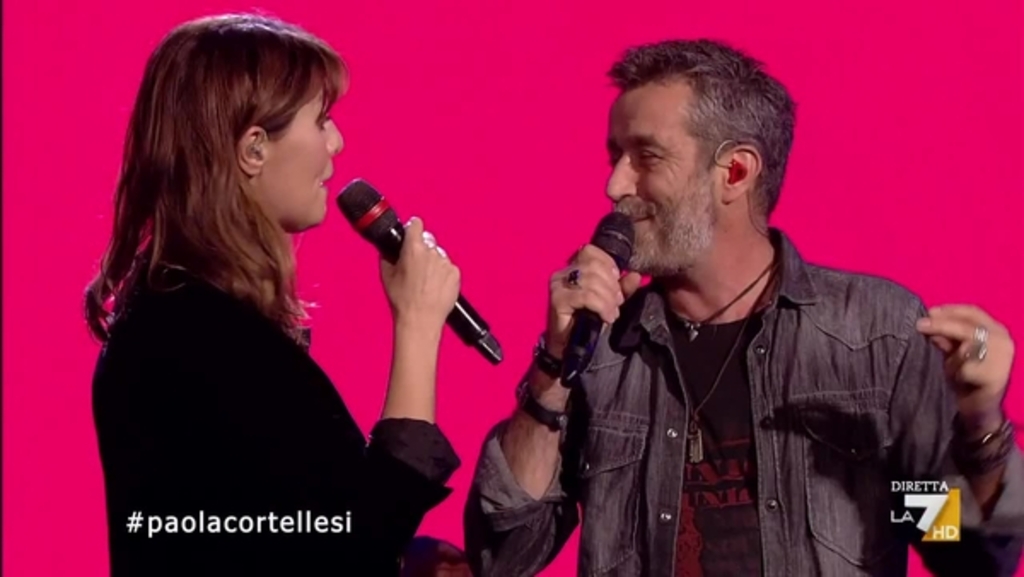 Paola Cortellesi e Daniele Silvestri cantano 
