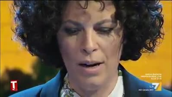 Tarì legge la sua commovente lettera: 'Ho desiderato morire. Ma ora devo  vivere, come Nadia Toffa'