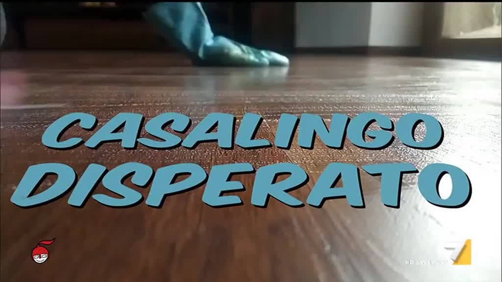 Gene Casalingo Disperato Prova Costume Andata Benissimo La Tuta Anti Batteriologica Mi Sta A Pennello