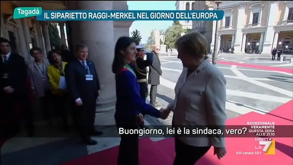 Il siparietto Raggi-Merkel nel giorno dell'Europa